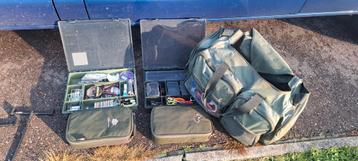 Karper klein material , tackle box , organiser , pop ups beschikbaar voor biedingen