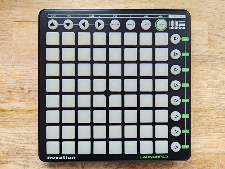 Novation Launchpad - MIDI Controller, Muziek en Instrumenten, Midi-apparatuur, Gebruikt, Ophalen of Verzenden