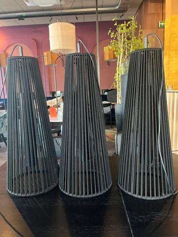 Industriële design hanglamp beschikbaar voor biedingen