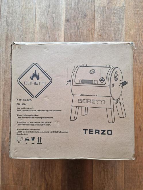 Nieuw! BBQ Terzo Boretti incl bbq pakket twv 380,- Keukenbbq, Tuin en Terras, Houtskoolbarbecues, Nieuw, Ophalen of Verzenden
