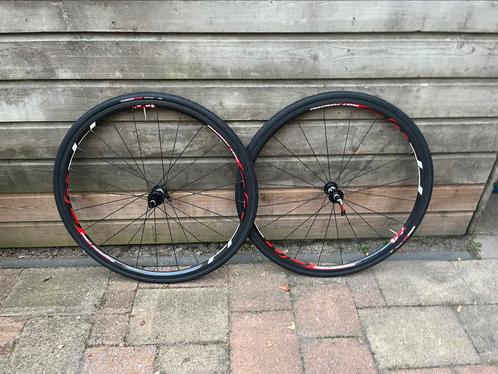 F2R FCC carbon clincher wielset, DT Swiss 240, Fietsen en Brommers, Fietsonderdelen, Gebruikt, Racefiets, Wiel, Ophalen of Verzenden