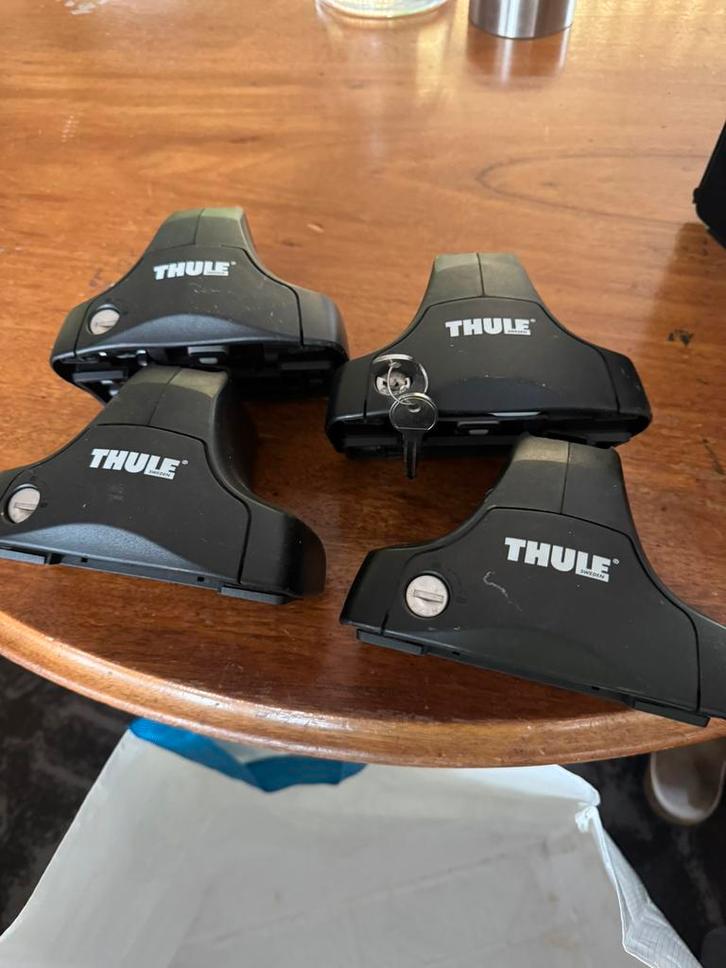 Thule Rapid Traverse voetset., Auto diversen, Dakdragers, Zo goed als nieuw, Ophalen of Verzenden