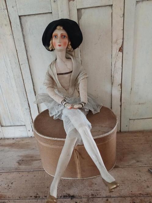 Oude sofadoll, pop, doll, Franse pop, kinderspeelgoed, Antiek en Kunst, Curiosa en Brocante, Verzenden
