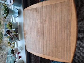 Retro uitschuifbare eettafel vintage tafel beschikbaar voor biedingen