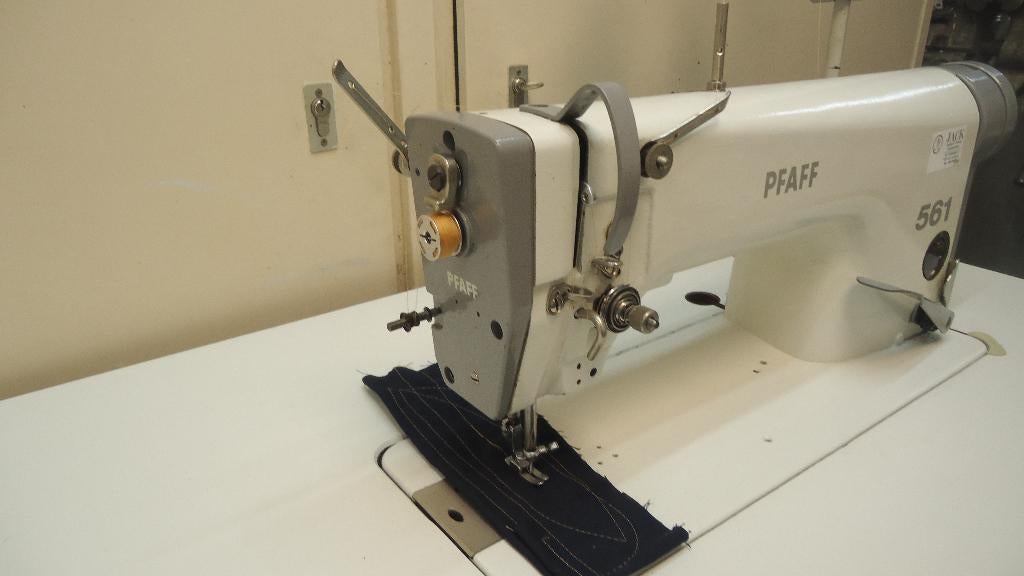 Industrie Naaimachine Pfaff Rechtstikker Naald Transport(561, Hobby en Vrije tijd, Naaimachines en Toebehoren, Ophalen of Verzenden