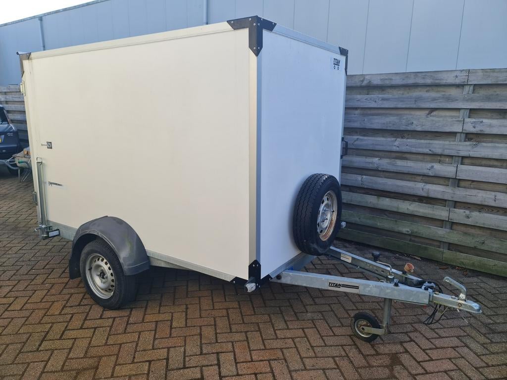 Gesloten Aanhangwagen 750kg as, Ophalen, Gebruikt