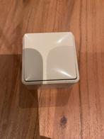 Gratis opbouw schakelaar, Doe-het-zelf en Verbouw, Rolluiken, Ophalen, Zo goed als nieuw, Wit, Minder dan 100 cm