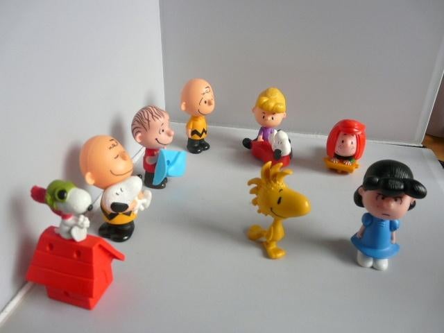 McDonalds 2015 #  8xserie Peanuts - Snoopy, Verzamelen, Stripfiguren, Ophalen of Verzenden, Snoopy, Zo goed als nieuw, Beeldje of Figuurtje
