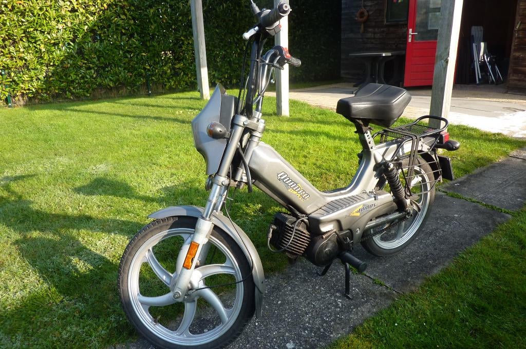 Tomos Quadro, Fietsen en Brommers, Brommers | Tomos, Ophalen, Maximaal 45 km/u, 49 cc, Zo goed als nieuw