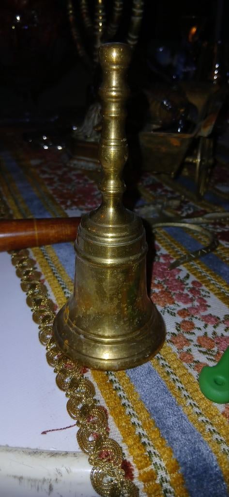 Messing bel 21 cm hoog, Antiek en Kunst, Antiek | Koper en Brons, Ophalen of Verzenden