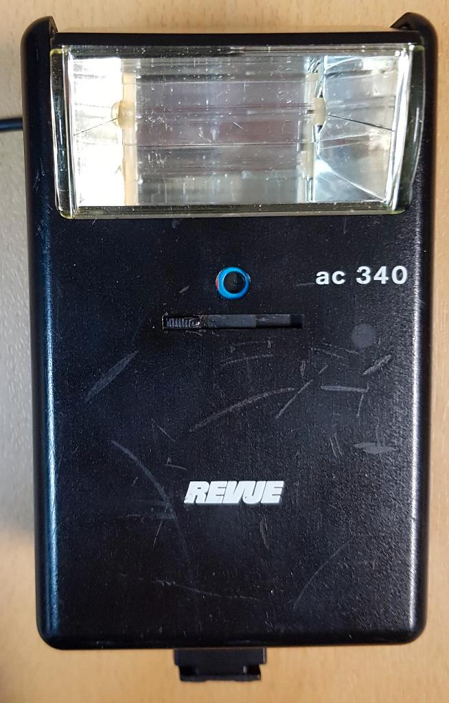 RevueTron AC340 flitsapparaat, Audio, Tv en Foto, Fotografie | Flitsers, Gebruikt, Overige merken, Kantelbaar, Ophalen of Verzenden