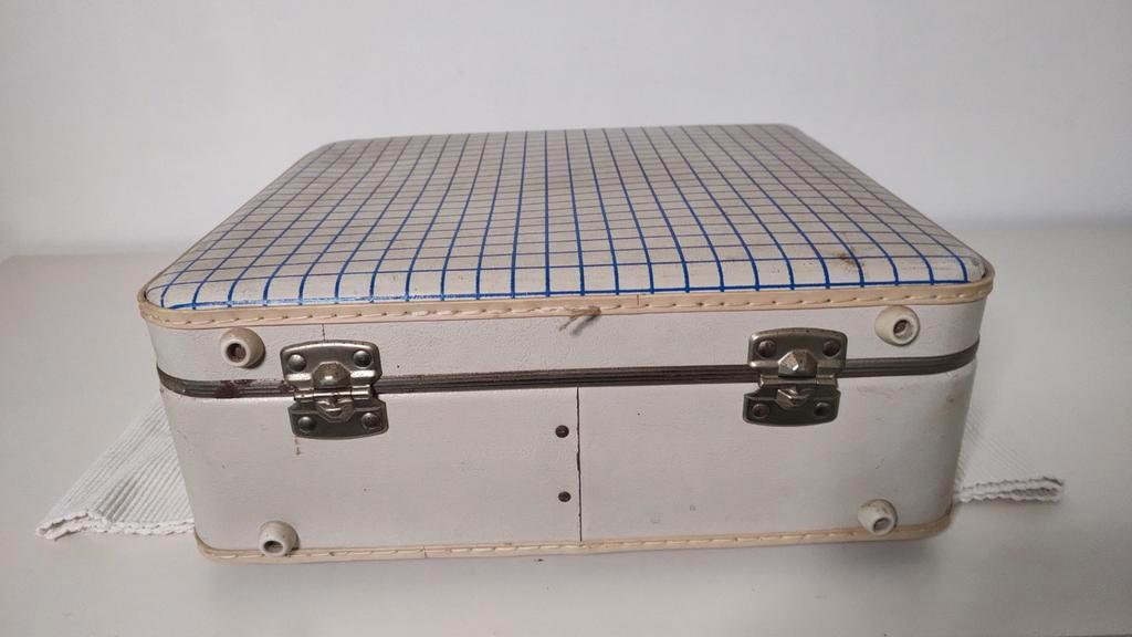 K607 VINTAGE stewardess koffer beige, met blauw ruitmotief, Overige materialen, Gebruikt, Onbekend, Minder dan 50 cm