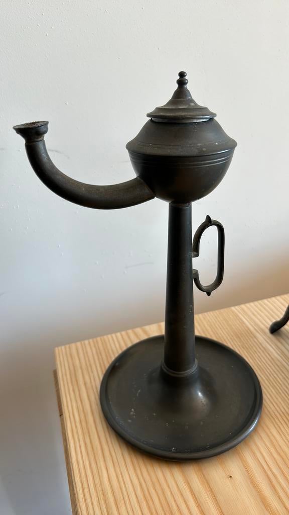 antieke tinnen olielamp, model 'snotneus', Antiek en Kunst, Antiek | Tin, Ophalen of Verzenden