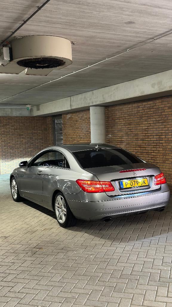 Mercedes E350 CGI Coupé V6|292PK|Automaat|156.000km|Topstaat, Auto's, Automaat, Euro 5, Achterwielaandrijving, 1800 kg