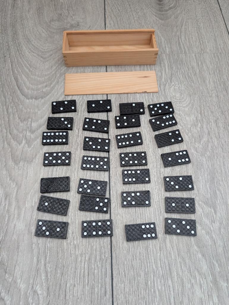Domino spel in houten doosje, Vijf spelers of meer, Ophalen of Verzenden, Gebruikt, Domino