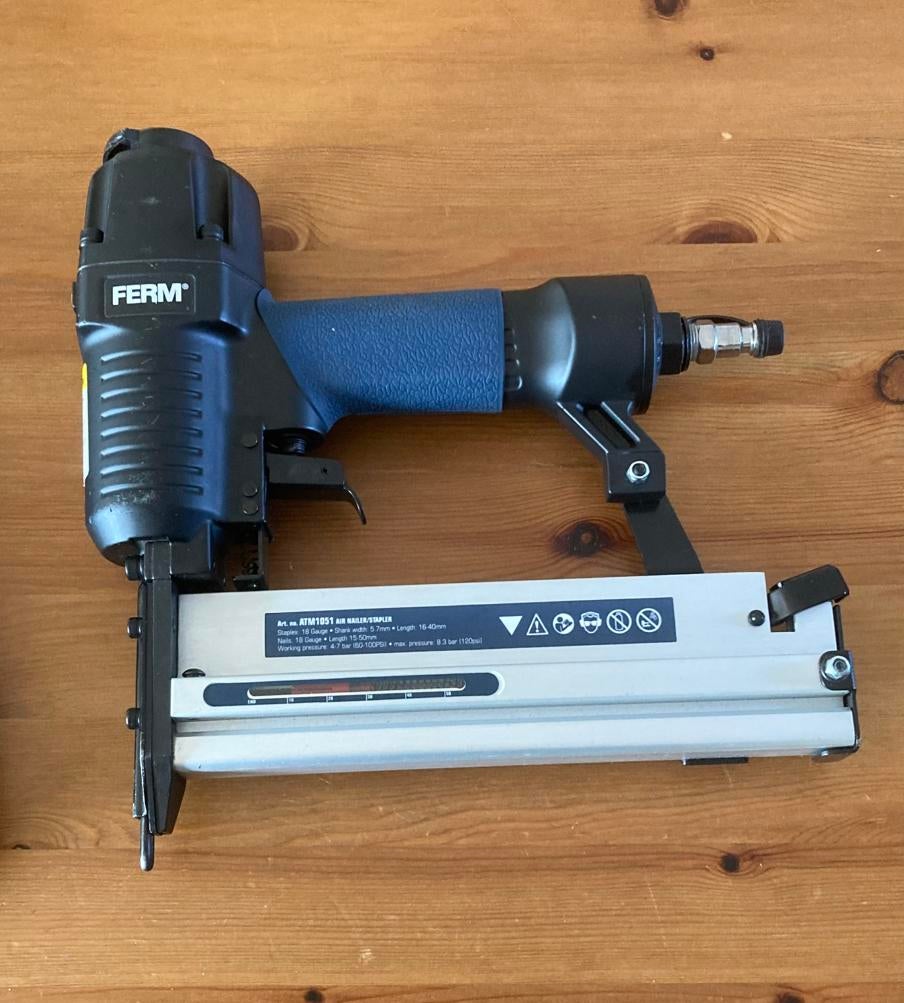 Ferm pneumatisch nietmachine, Ophalen, Zo goed als nieuw