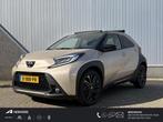 Toyota Aygo X 1.0 VVT-i S-CVT Premium / Schuifdak / JBL Audi, Auto's, Gebruikt, Bruin, 4 stoelen, Leder en Stof