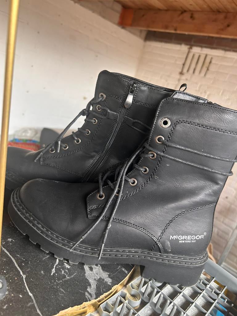 •	“Dames schoenen maat 39 netjes”, Kleding | Dames, Schoenen, Ophalen of Verzenden, Zo goed als nieuw, Zwart, Sneakers of Gympen