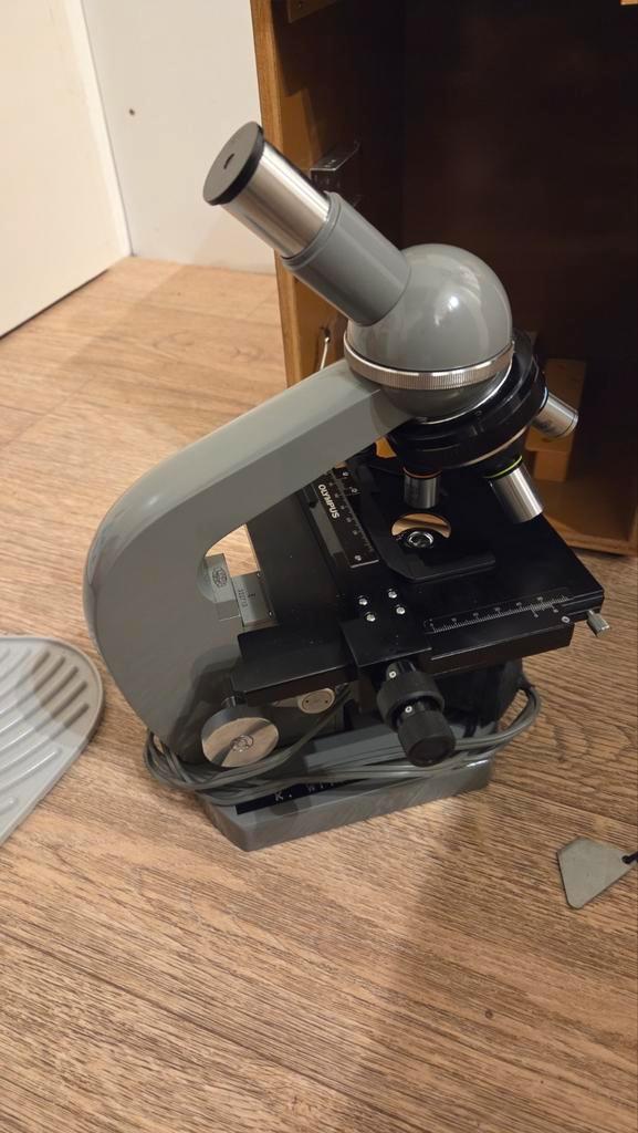 Olympus Biologische Microscoop met Houten Koffer, Audio, Tv en Foto, Optische apparatuur | Microscopen, Gebruikt, Biologische microscoop