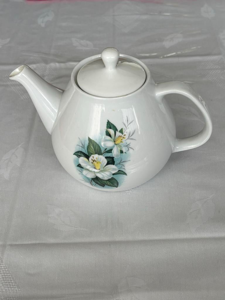Mosa Maastricht theepot met bloemmotief, Antiek en Kunst, Ophalen of Verzenden