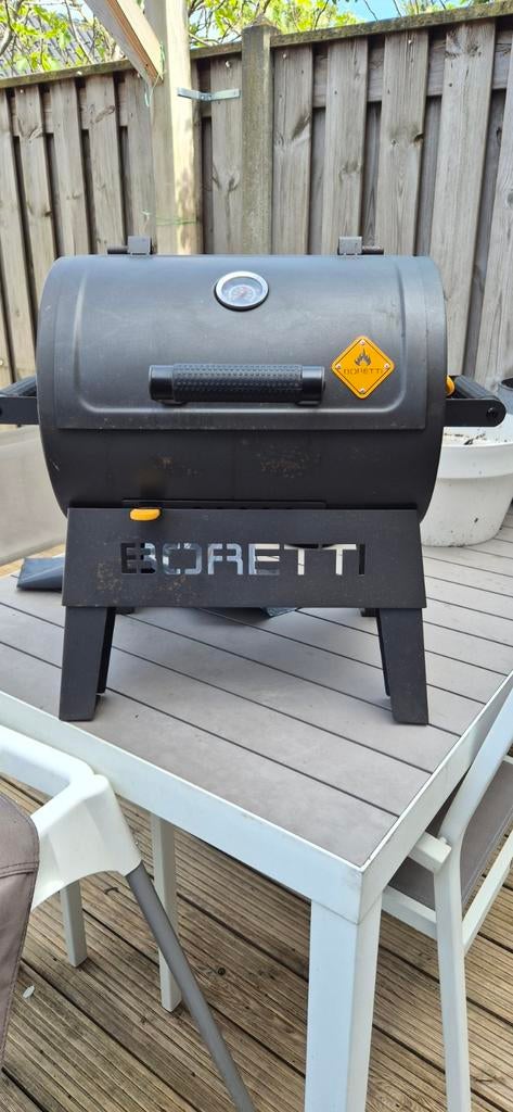 Boretti kolen bbq, Ophalen, Gebruikt
