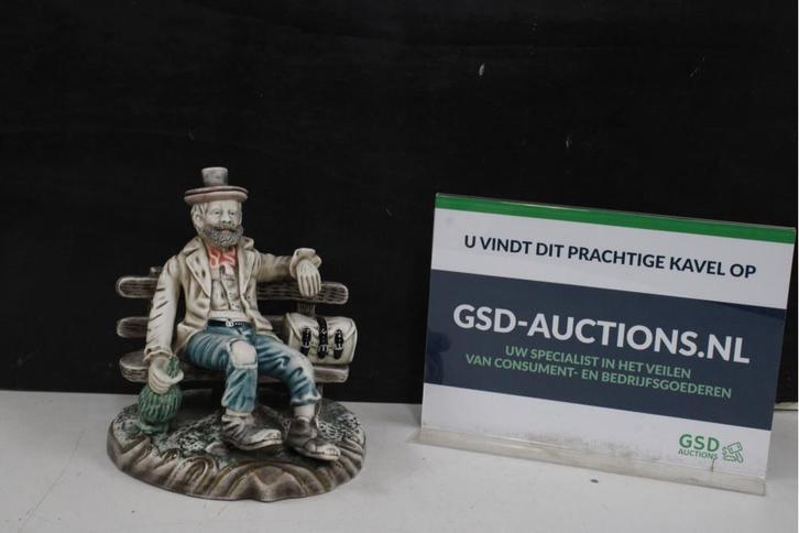 Vintage Capodimonte Vagebond Beeld, Antiek en Kunst, Kunst | Beelden en Houtsnijwerken, Ophalen of Verzenden