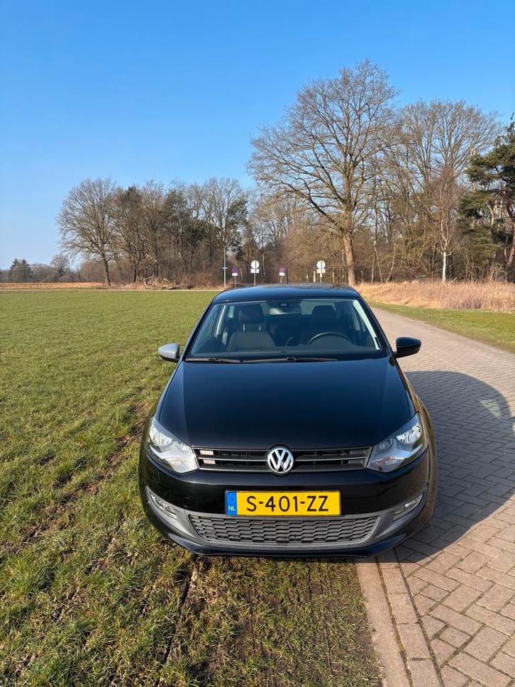 Volkswagen Polo 1.2 2010 Zwart, Auto's, Volkswagen, Polo, Benzine, Hatchback, Handgeschakeld, Geïmporteerd, Zwart, Voorwielaandrijving