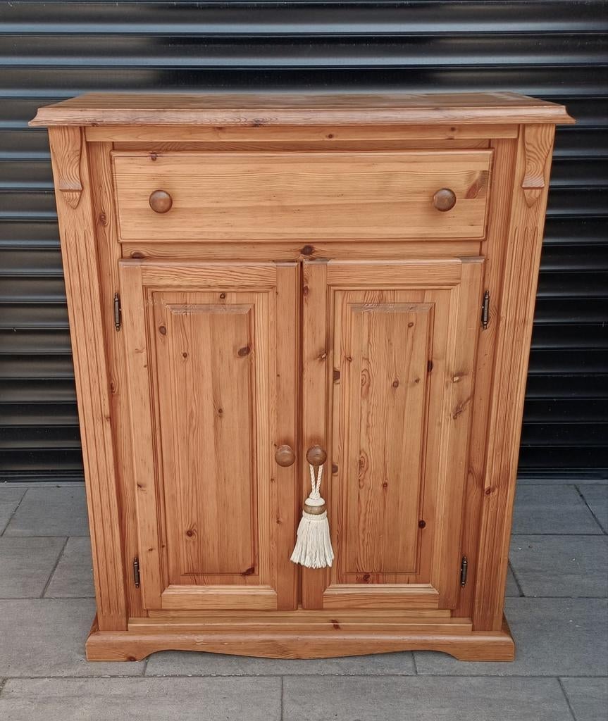 Prachtige grenen kast/meidenkast/kledingkast, Huis en Inrichting, Ophalen of Verzenden, Zo goed als nieuw