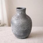 Betonlook Stenen Vaas - Zeer Mooi, Hoogte 27cm, Steen, Overige kleuren, Ophalen of Verzenden, Zo goed als nieuw