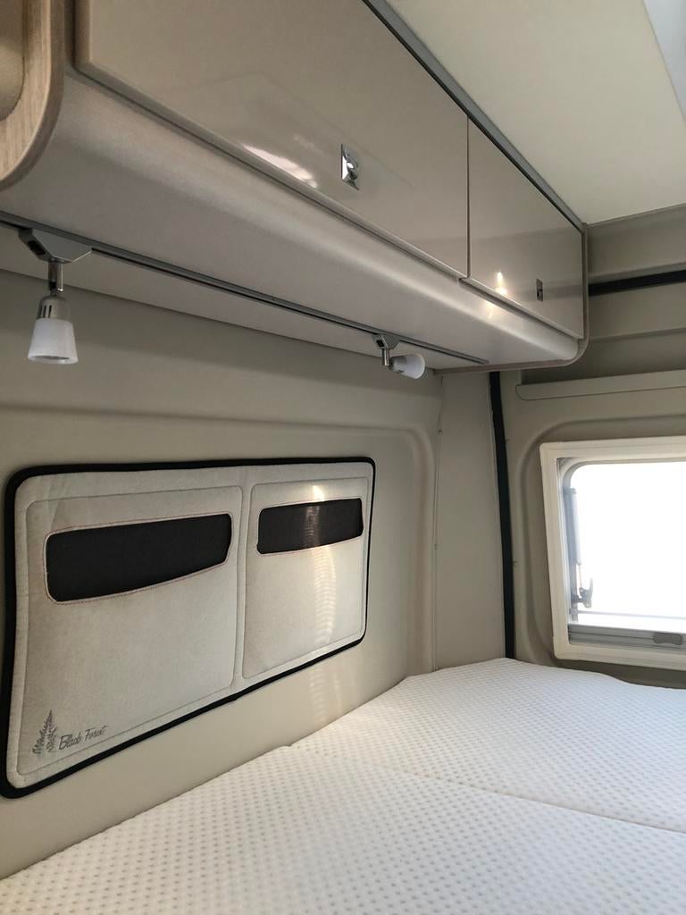 Caravans And Camping Fraaie