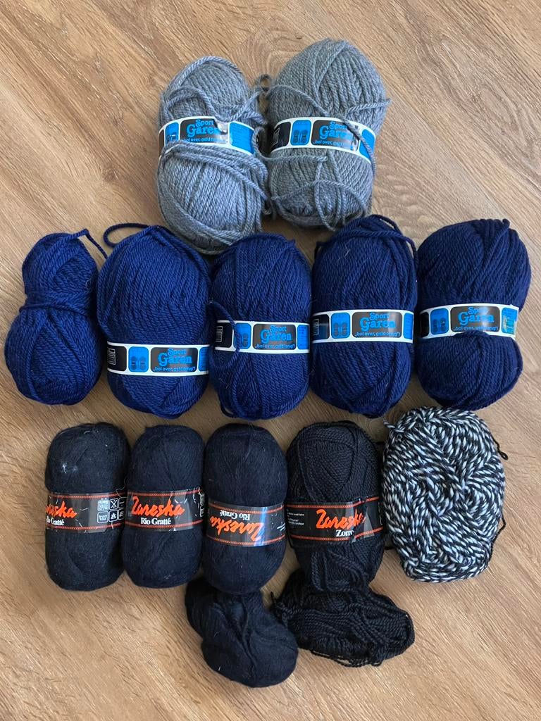 Diverse bollen vintage breiwol - blauw / zwart / grijs, Ophalen of Verzenden, Nieuw, Breien, Wol of Garen