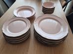 IKEA ARV servies roze en grijs 8 delig + 2 diepe borden, Antiek en Kunst, Antiek | Servies compleet, Ophalen
