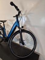 CUBE SUPREME HYBRID DELUXE ONE 625 Lageinstap Electricblue/b, Gebruikt, -, - 0
-, NL, -