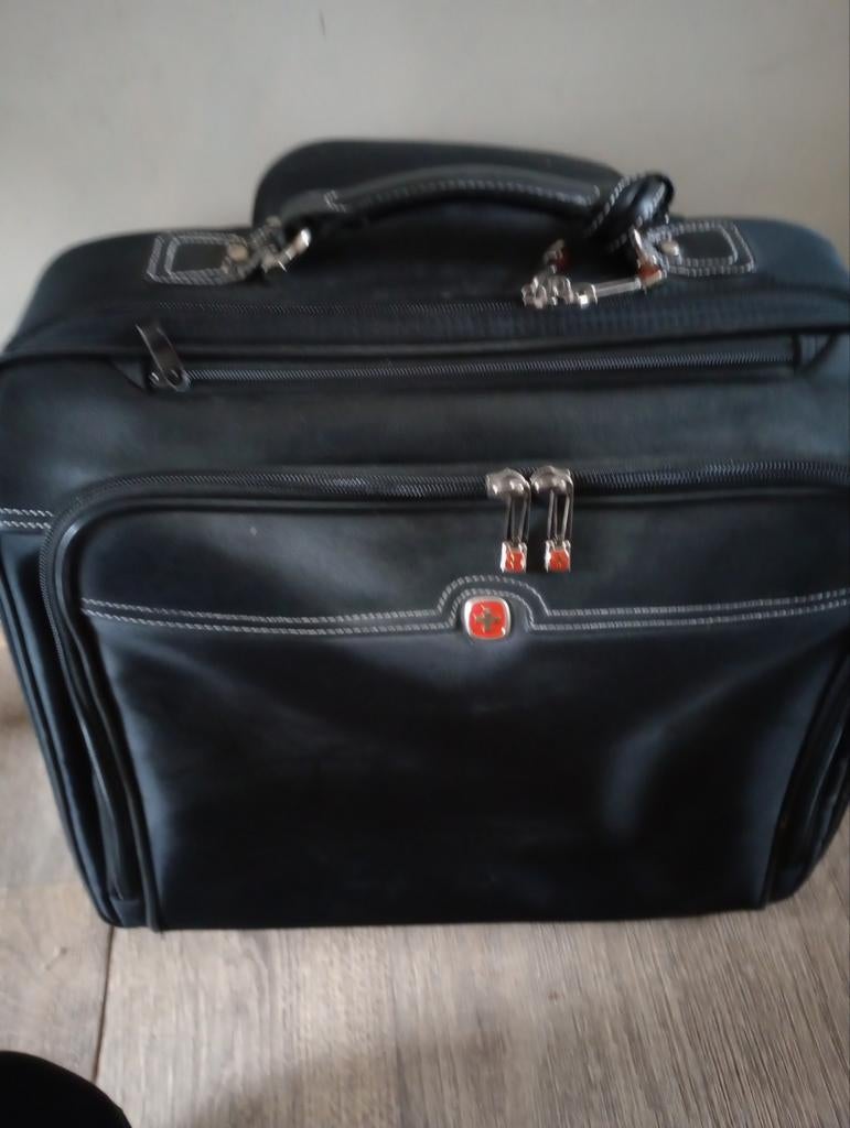 Zwarte trolley handbagage, Sieraden, Tassen en Uiterlijk, Tassen | Reistassen en Weekendtassen, Ophalen of Verzenden