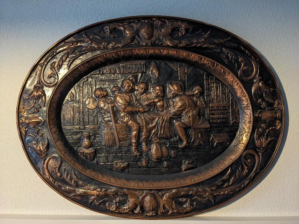2x Mooi geslagen antiek koperen bord, ovaal met veel details, Ophalen of Verzenden, Brons