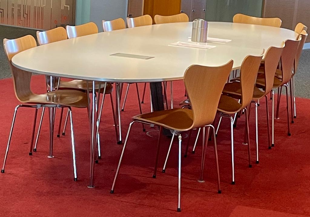 Tafel Fritz Hansen, Huis en Inrichting, Tafels | Eettafels, Gebruikt, 150 tot 200 cm, 200 cm of meer, Vijf personen of meer