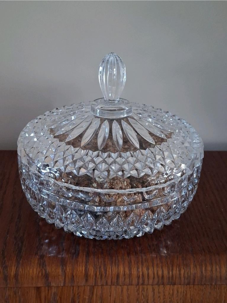 Bonbon schaal, Ophalen