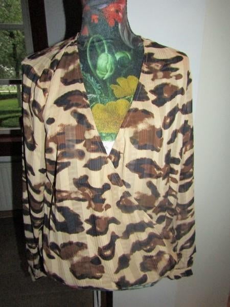 F837 NÜMPH 38 blouse blouson beige animal print bruin zwart, Kleding | Dames, Blouses en Tunieken, Maat 38/40 (M), Bruin, Verzenden