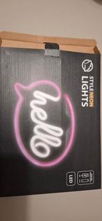 Neon Hello, Huis en Inrichting, Lampen | Overige, Ophalen of Verzenden, Nieuw