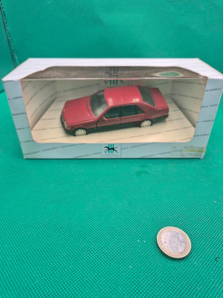 114 mercedes benz 1/43 Cursor, Ophalen of Verzenden, Zo goed als nieuw, Auto