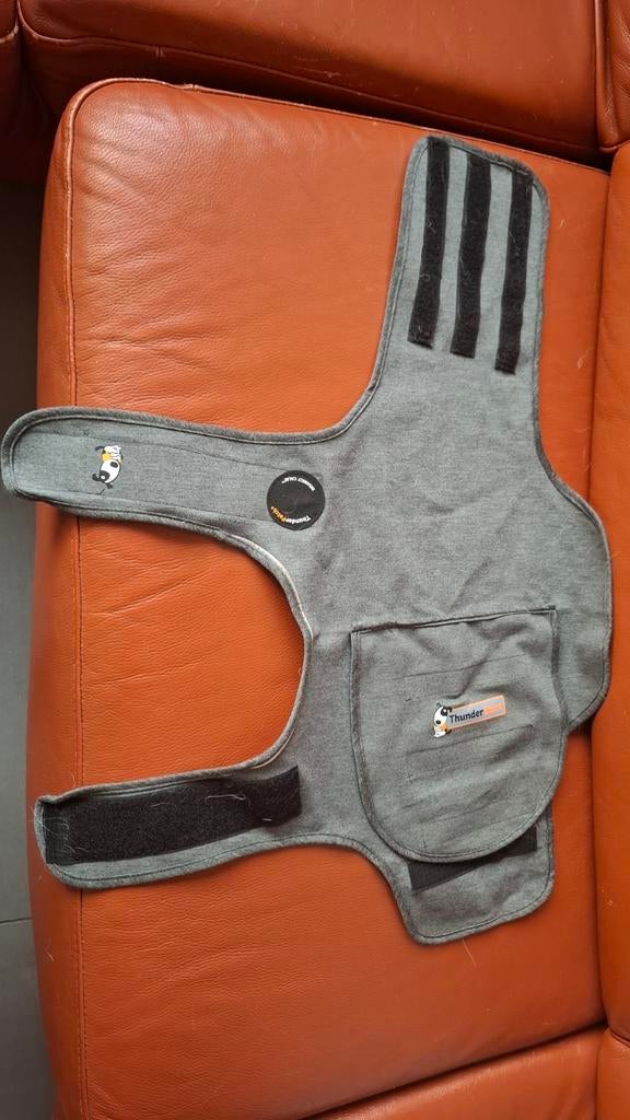 Thundershirt maat M, Dieren en Toebehoren, Ophalen, Zo goed als nieuw