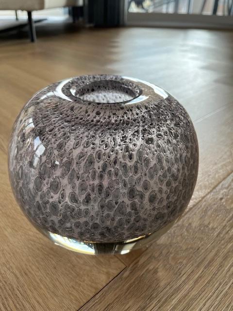 vaas van DUTZ hoogte 17cm en breedte 18cm, Ophalen, Overige kleuren, Minder dan 50 cm, Glas