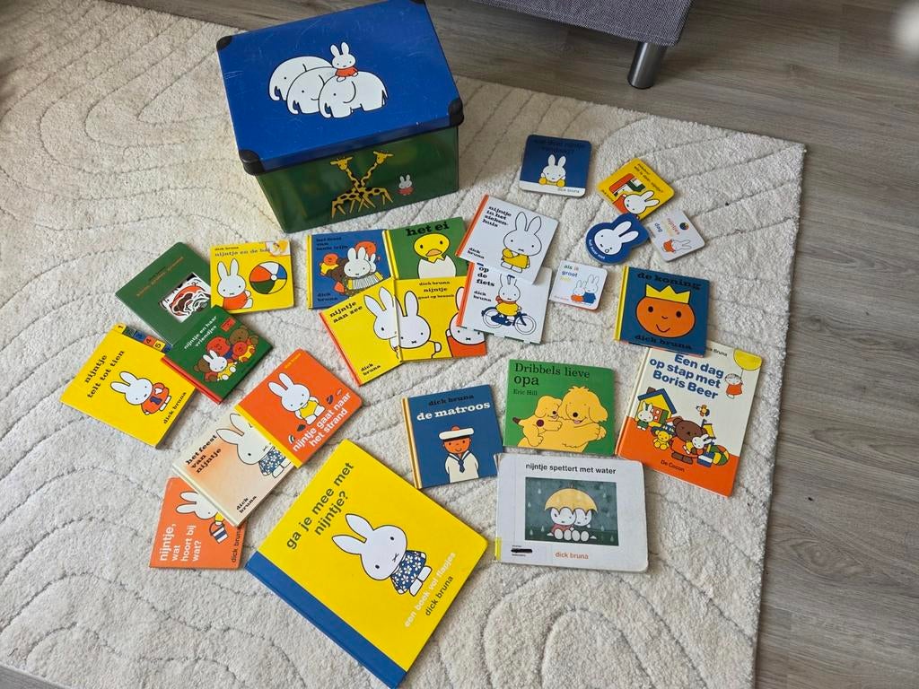Grote Nijntje boeken collectie met opbergkist, Ophalen of Verzenden, Zo goed als nieuw, Dick Bruna, Sprookjes