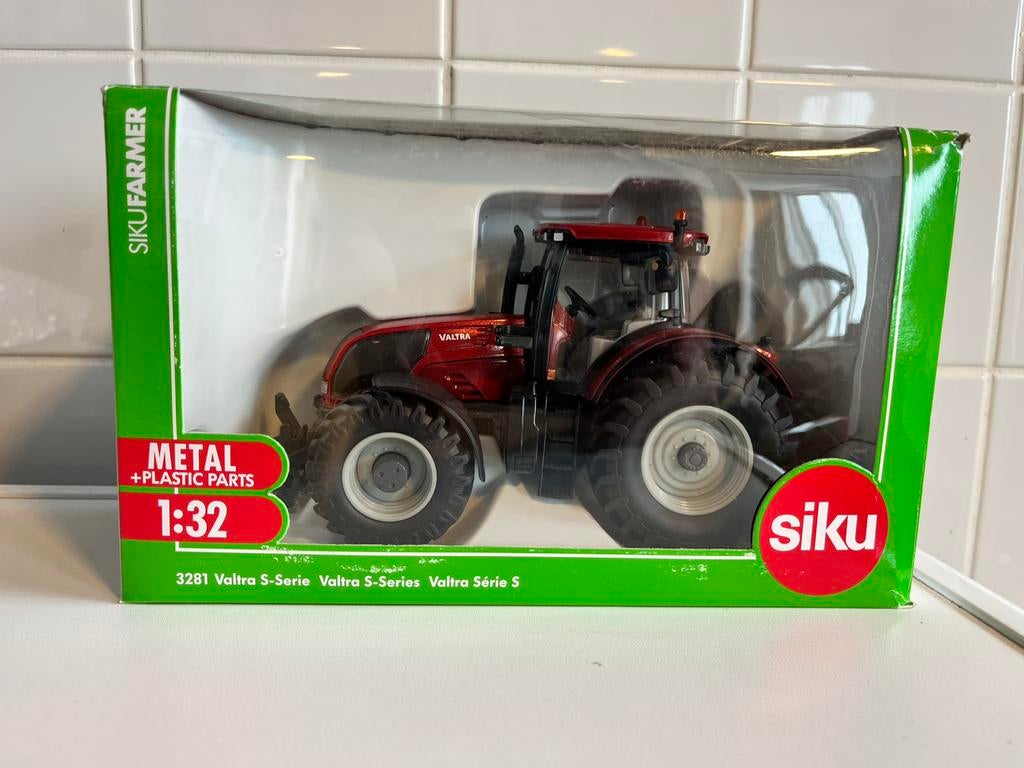 Valtra S Siku 1-32, Ophalen of Verzenden, Zo goed als nieuw, Tractor of Landbouw, SIKU