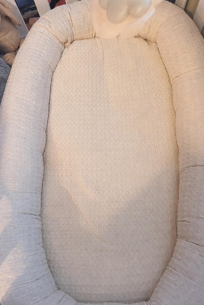 Babynestje beige wafelstof, Kinderen en Baby's, Babywiegjes en Ledikanten, Ophalen, Gebruikt, Overige typen