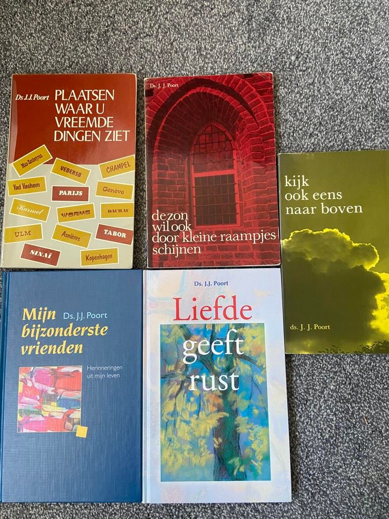 Boeken van ds J J Poort kijk voor titels de foto's, Boeken, Ophalen of Verzenden, Zo goed als nieuw