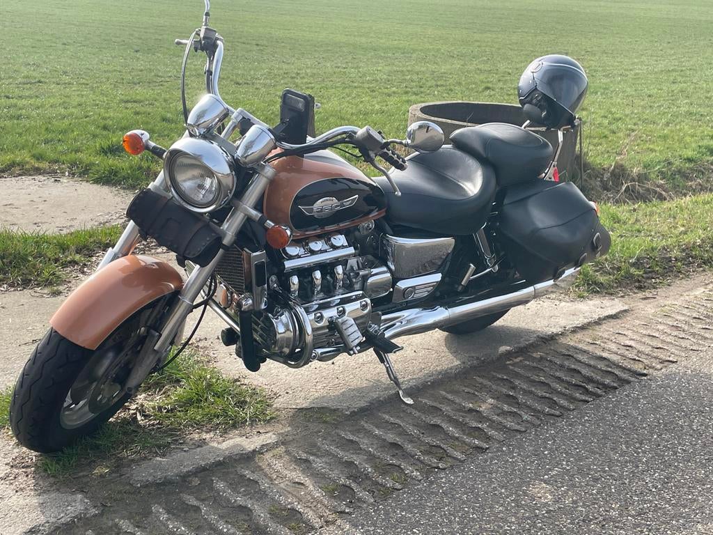 Honda GL1500 Valkyrie F6C (1999) 69000km met vele extra's, Motoren, Motoren | Honda, Particulier, Chopper, meer dan 35 kW, 4 cilinders