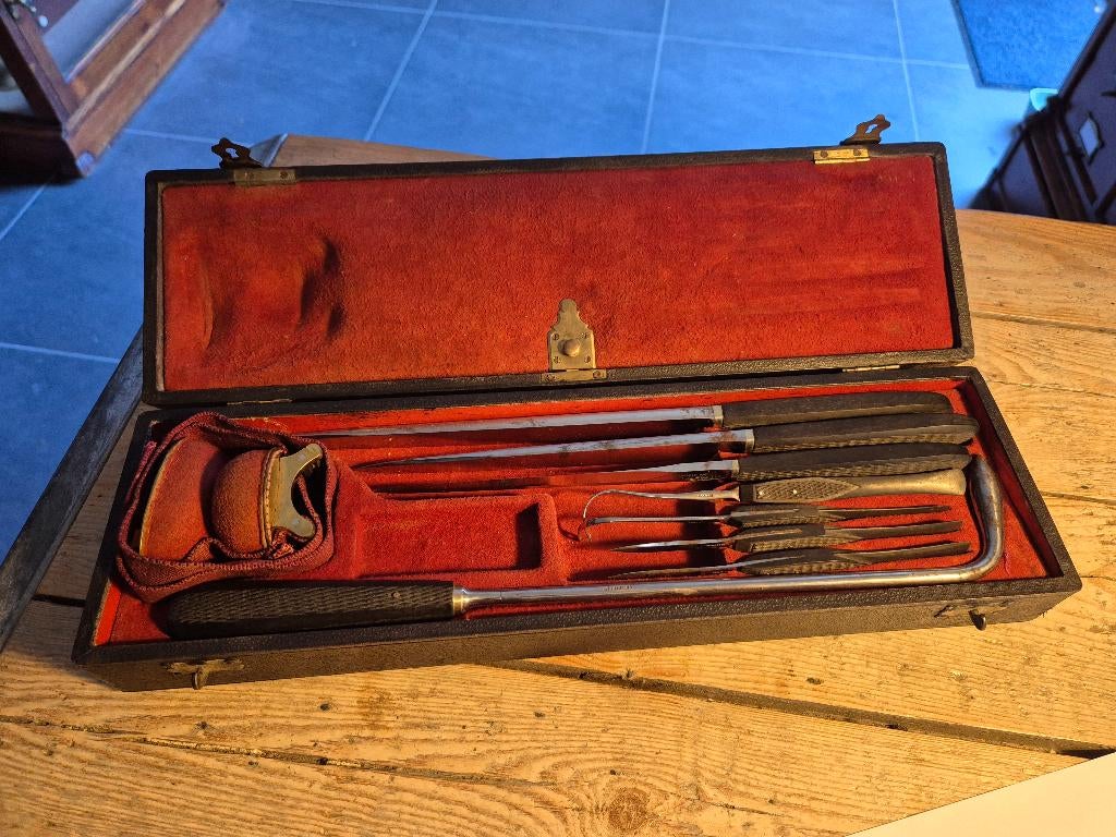 Antieke medische amputatie kist, Antiek en Kunst, Antiek | Gereedschap en Instrumenten, Ophalen of Verzenden