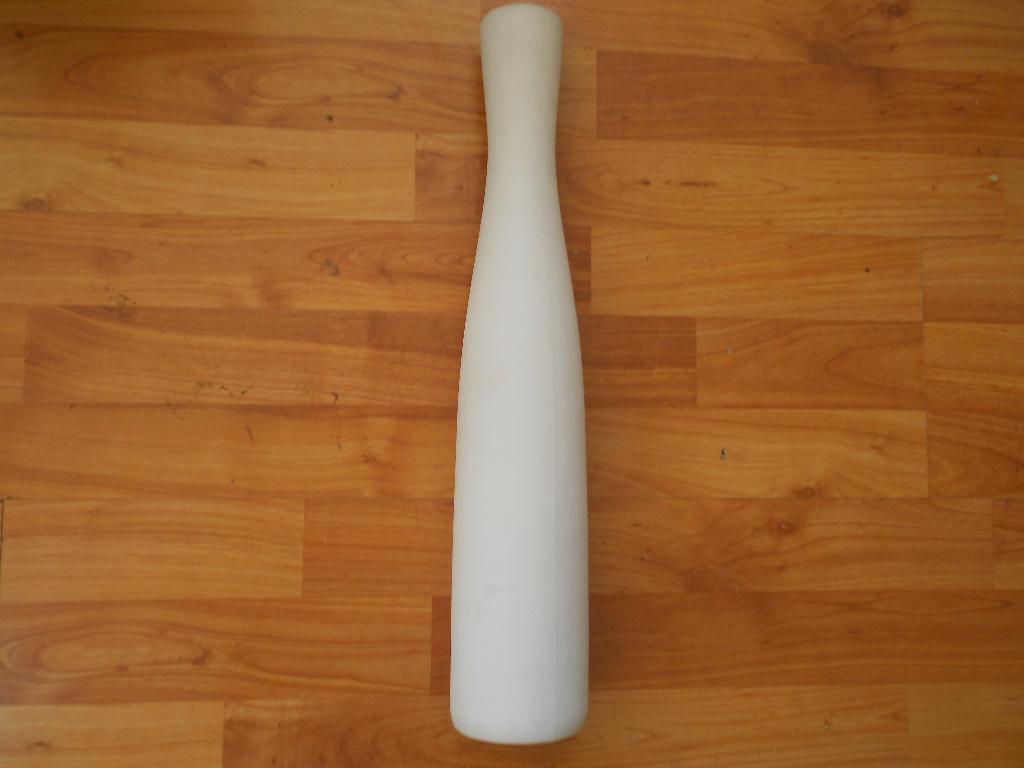 Vaas aardewerk rond 8 x 46cm hoog kleur creme, gebruikt., Ophalen, Overige kleuren, Aardewerk of Porselein, Zo goed als nieuw