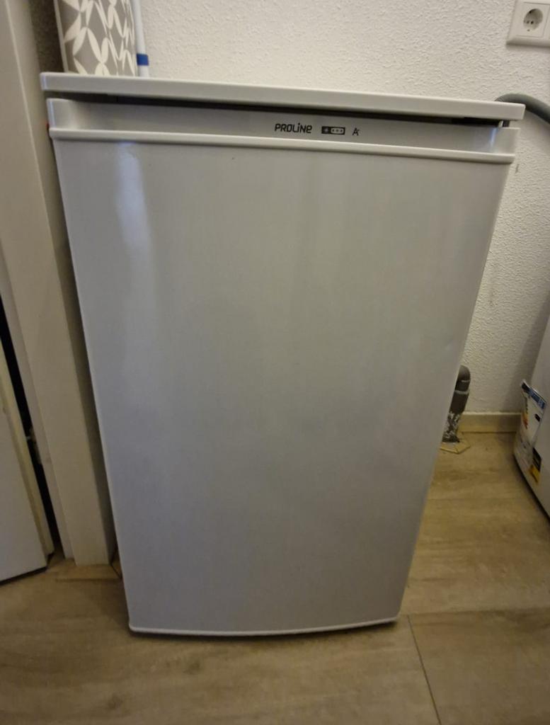 Vriezer - defect, Witgoed en Apparatuur, Ophalen, Zonder vriesvak, Minder dan 85 cm, Minder dan 75 liter